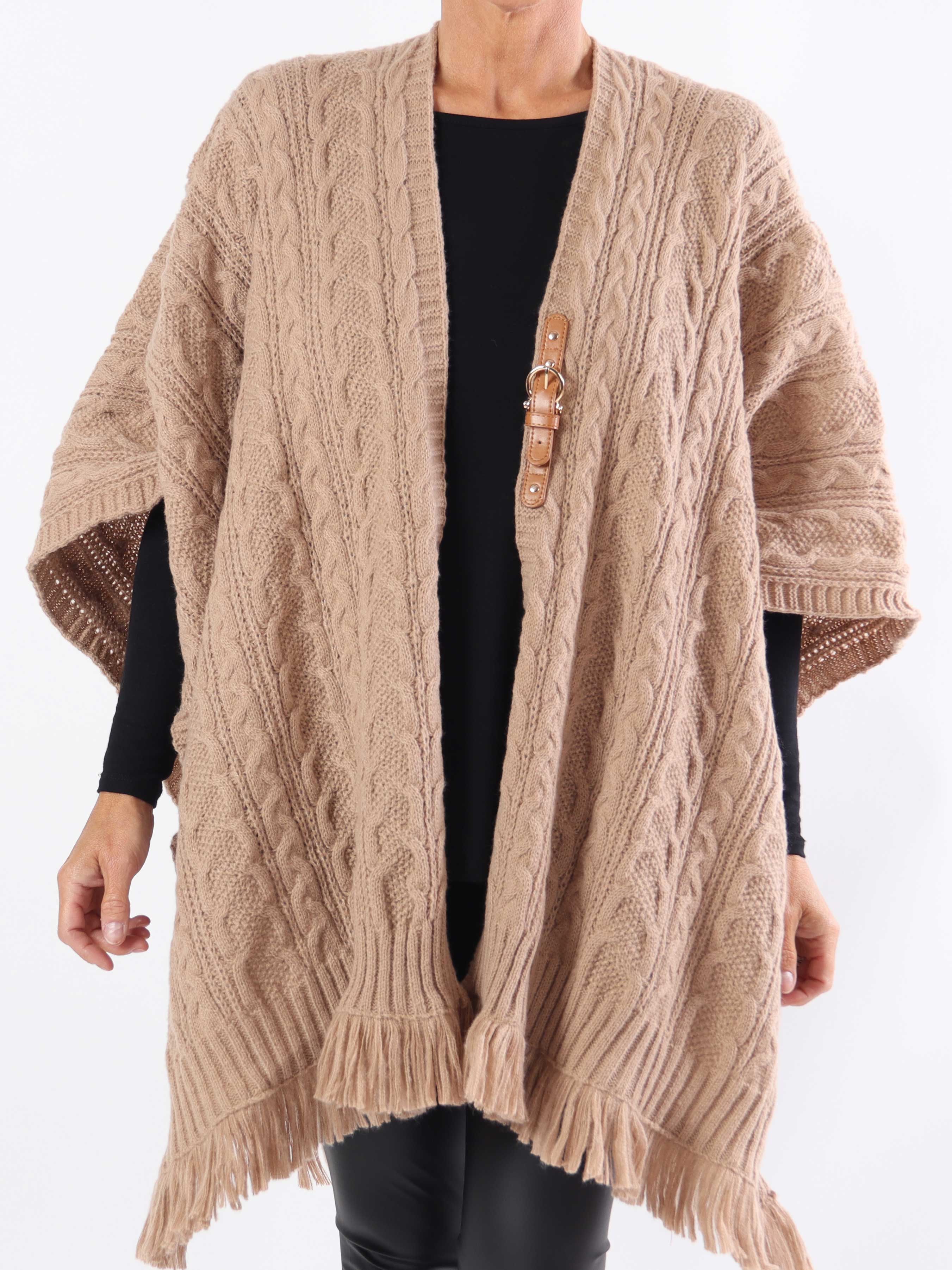Elianna - Stickad poncho i plus size med ull och fransar